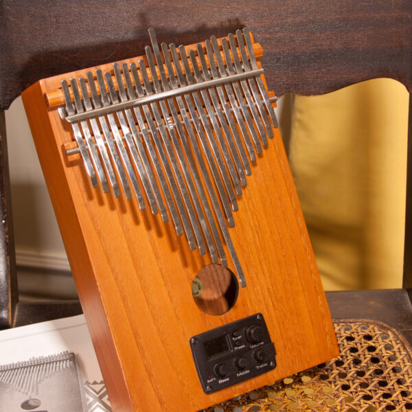 Kevin Spears Pro Kalimba 23-Key with EQ - Red Cedar - Natural Finish - Image 2